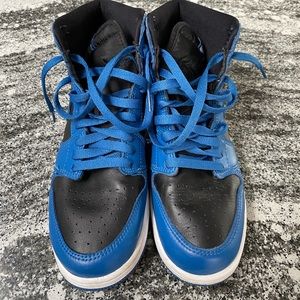 Nike Air Jordan mids. Size 6 youth. Navy blue, white and black.